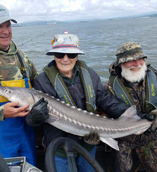 Oregon’s rivers = perfect Sturgeon fishing spots